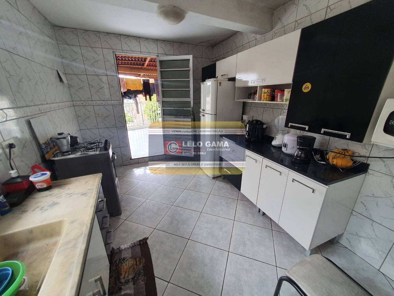 Casa à venda com 4 quartos, 220m² - Foto 6