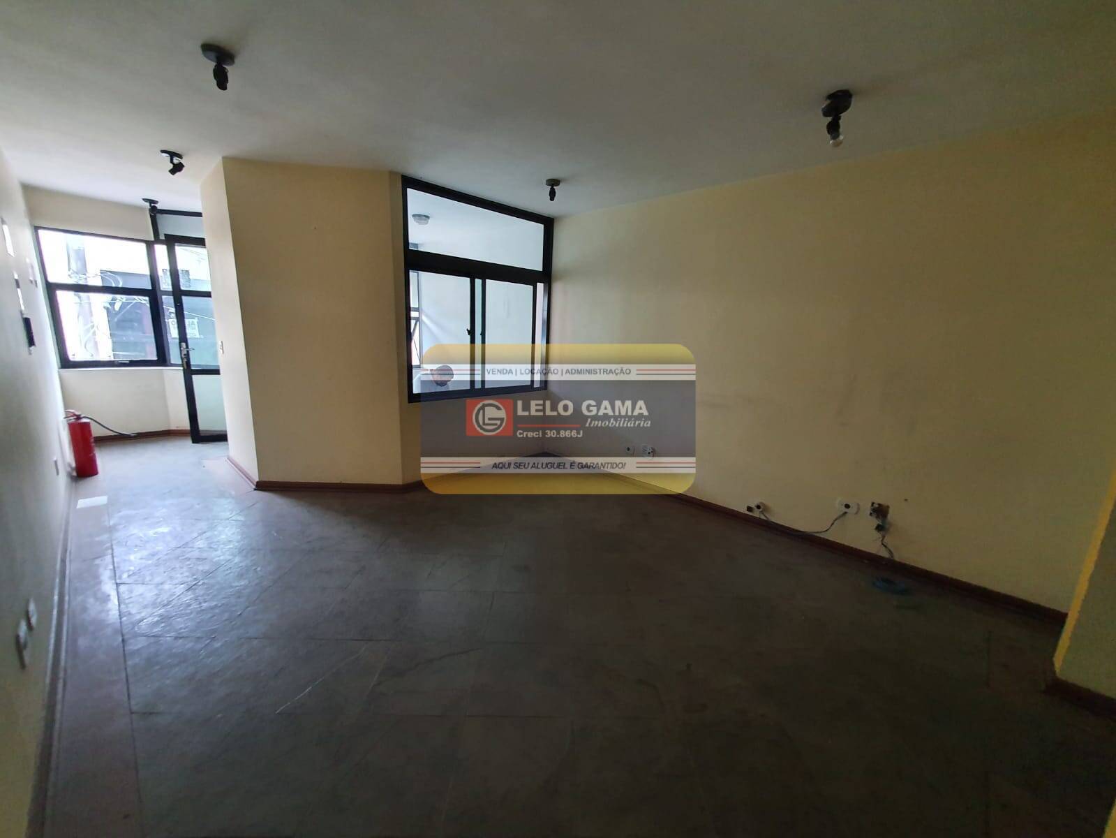 Prédio Inteiro para alugar, 32m² - Foto 2