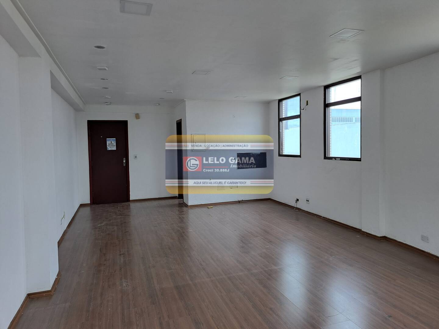 Prédio Inteiro para alugar, 42m² - Foto 4